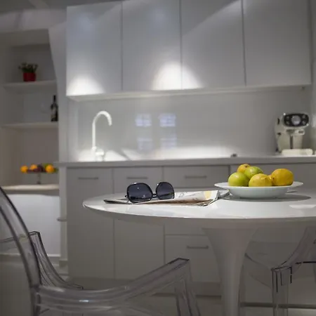 Apartment Templar *