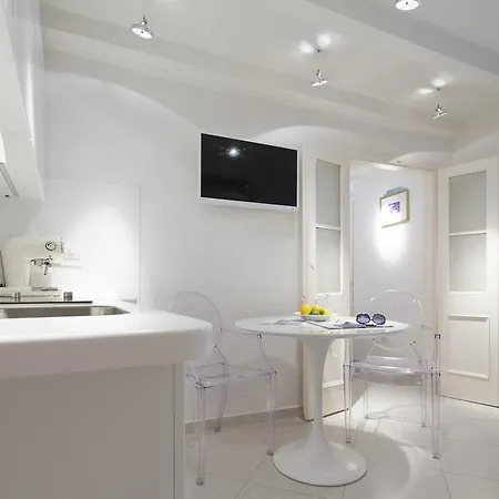 Apartment Templar *
