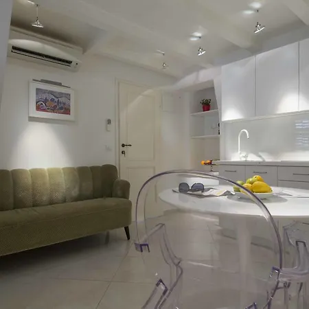 Apartment Templar